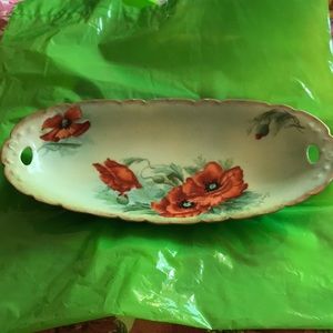 Celery dish with poppies